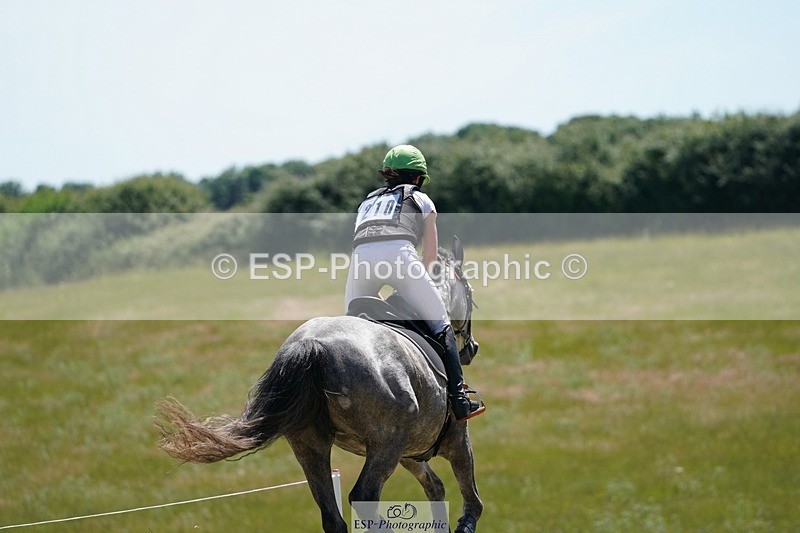 240629X-142736-3549 - 210-Tarka_Abraham-QUEEN_RUBIE