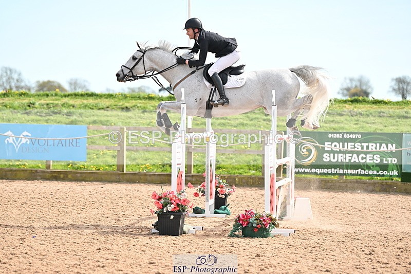 240418A-144356-04513 - Cls 9, 2 Star Big Tour 1.40m