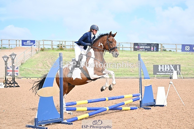 240813-154409-00073 - Clear round & 60cm