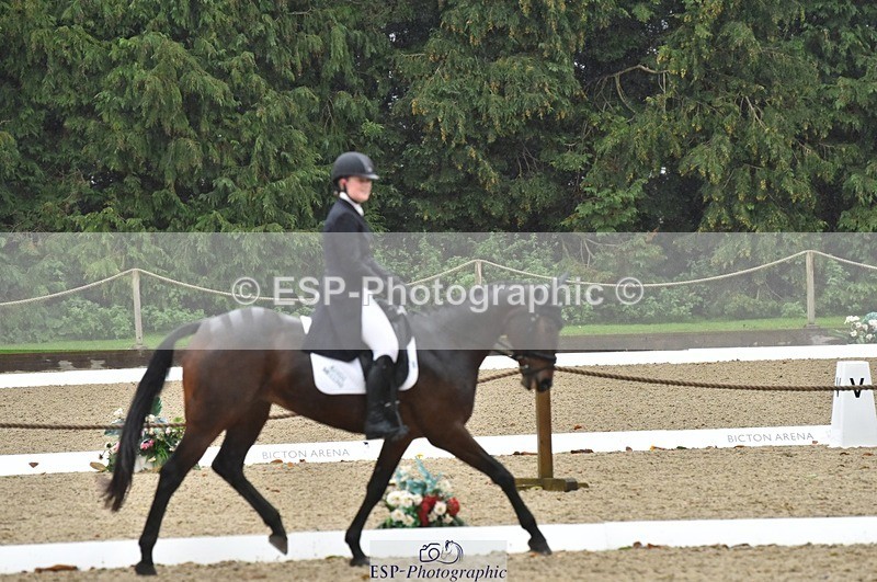 231018-152148-00757 - 009-FUTURE.GRAVITIE-Gini.Hope-DR