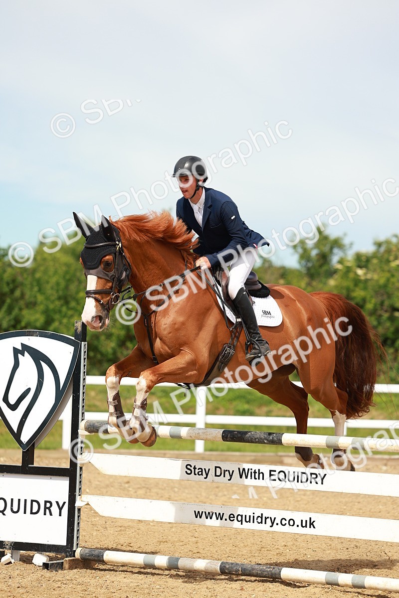 SBM_002415 - Class 4 - Senior Newcomers - 1.10m