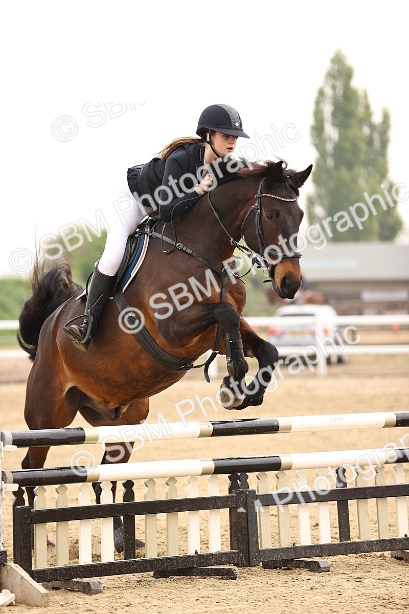  - Class 15 - Senior British novice - 90cm