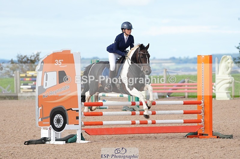 250921-101045-02122 - Cls 4 Pony British Novice and 80cm