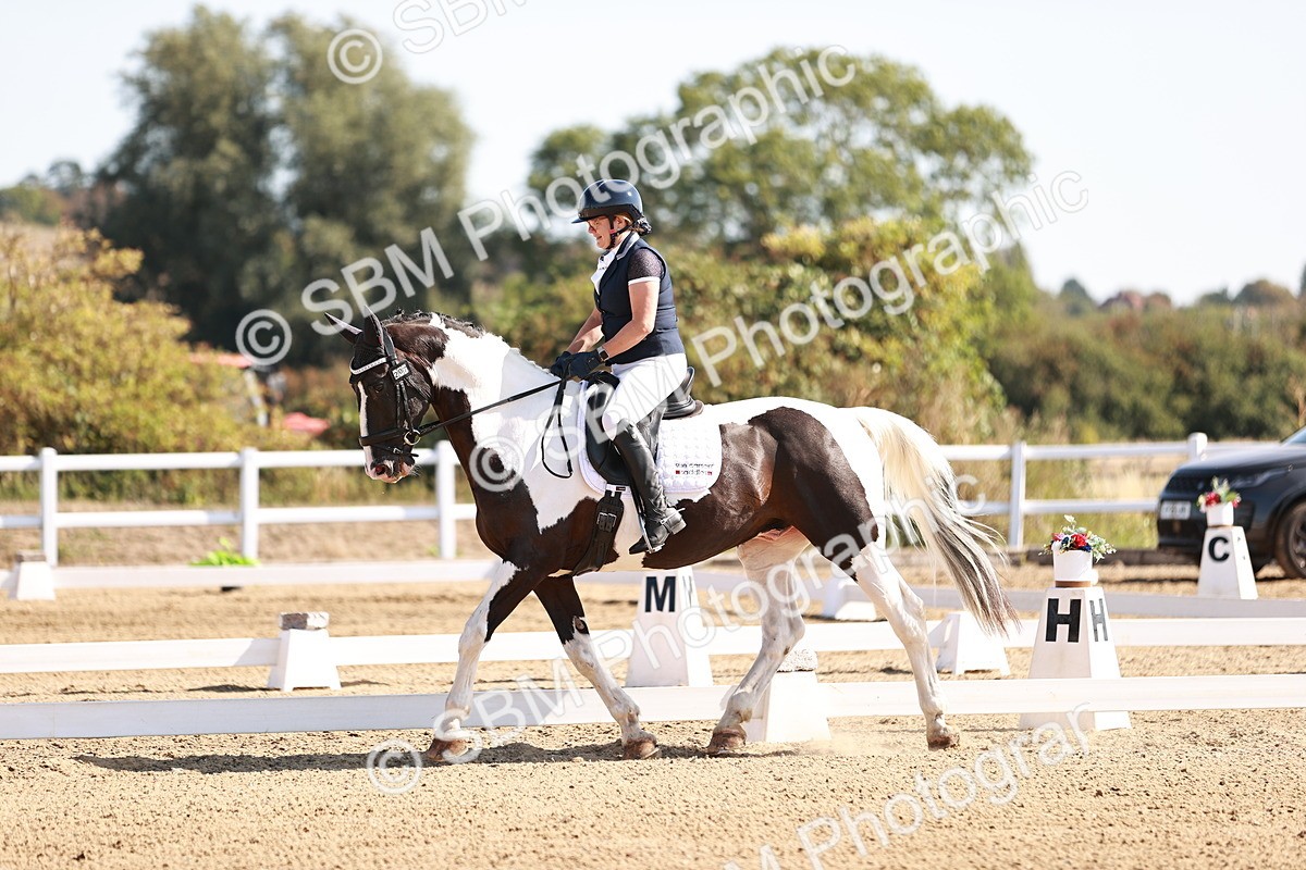 SBM_004312 - Class 12 - Novice 5 - 10.31-11.41