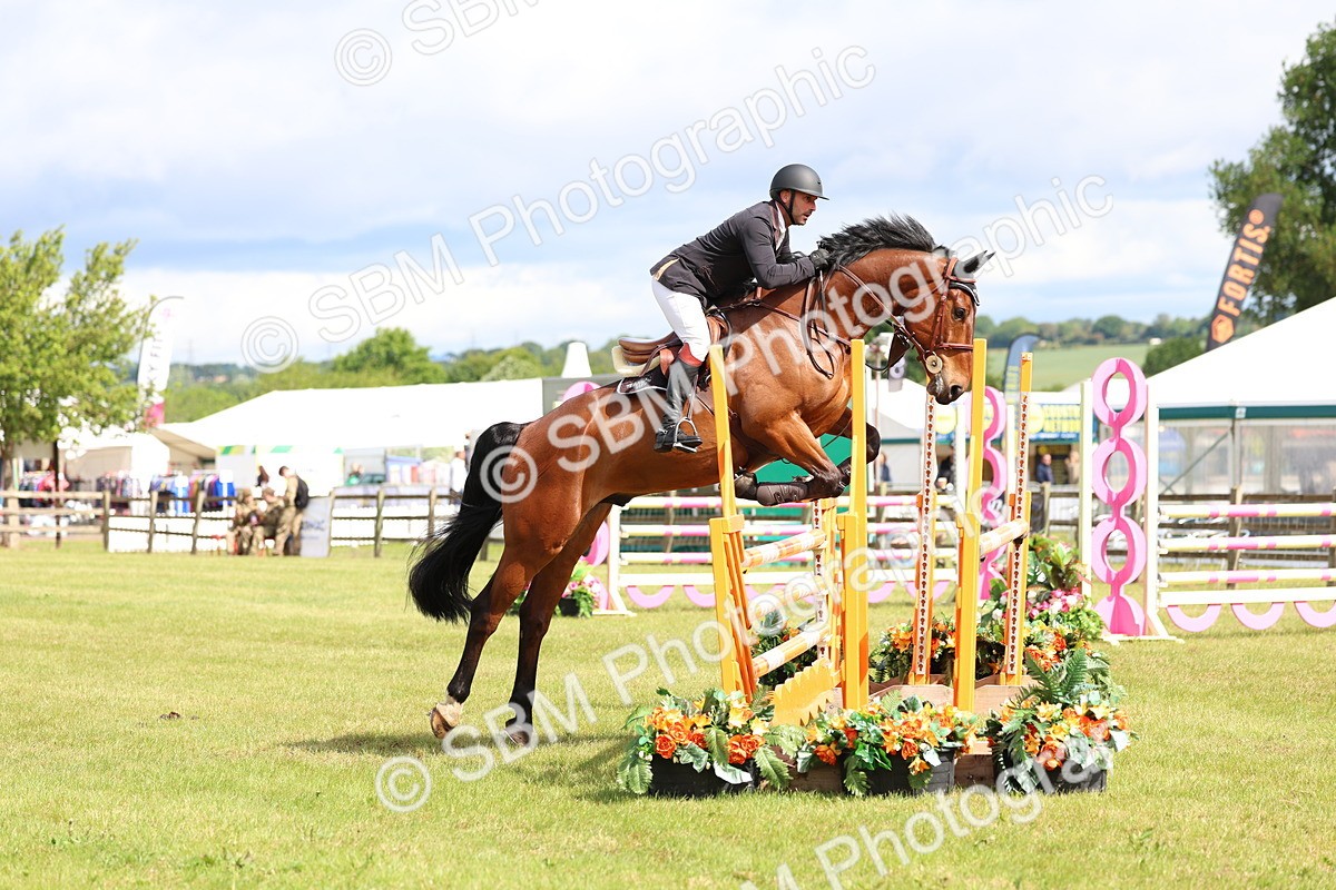 SBM_13359 - Class 206 - Senior Newcomers - 1.10m Open