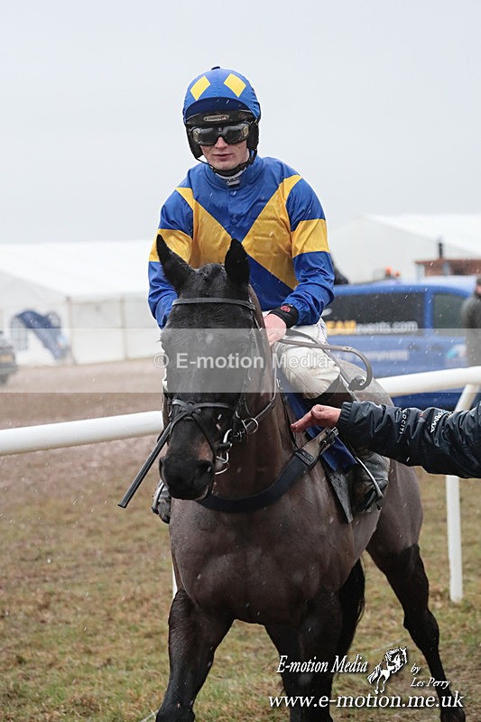 PtP 260125 1013 - Cocklebarrow Point-to-Point racing with the Heythrop Hunt 26/01/25