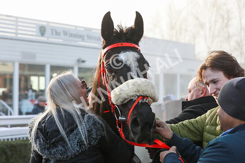 281224-Race 1-Not Staying Long-1269 - Race 1