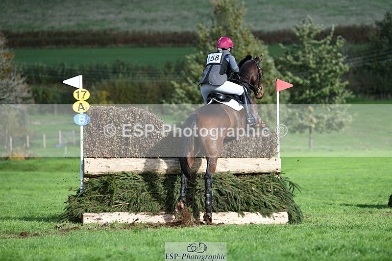 251024A-131237-11943 - B-158-Hannah.Hobhouse