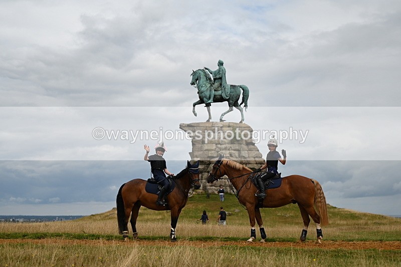 DSC_6066 - Time at Statue 12:17 to 12:44