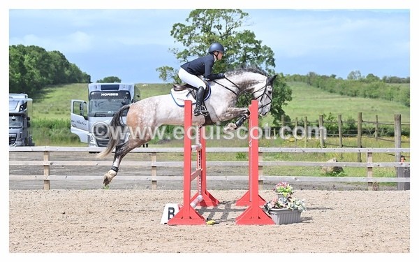 BPP_1212 - CLASS 6 FRI Senior Foxhunter/ 1.20m Open