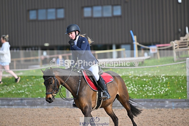 240504A-094410-00956 - Cls 1 Pony Intro 70cm