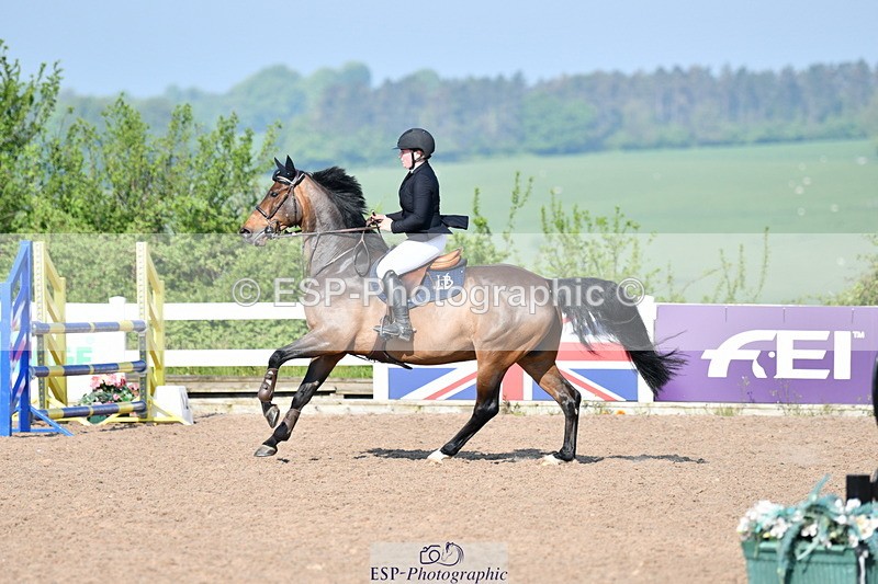 240512A-091304-17103 - Cls 39 British Novice and 90cm Open