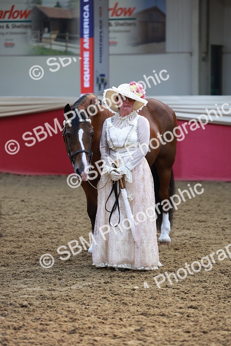 SBM_12105 - Class 103 - IH Costume