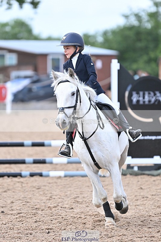 240628A-161144-01389 - Cls 5 Stepping Stones 128cm + 138cm