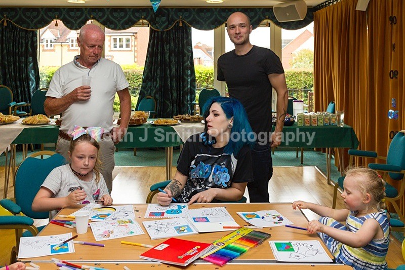 8KJS0596 - Geoff, Gina's Dads 90th Birthday party.