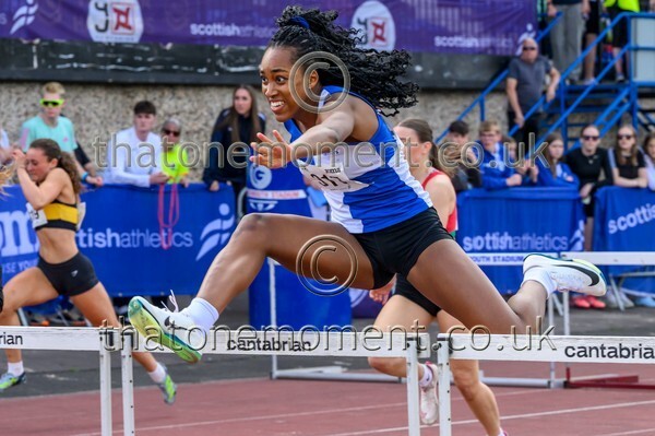 Age26 SUN-919620 - Track Female Set Three