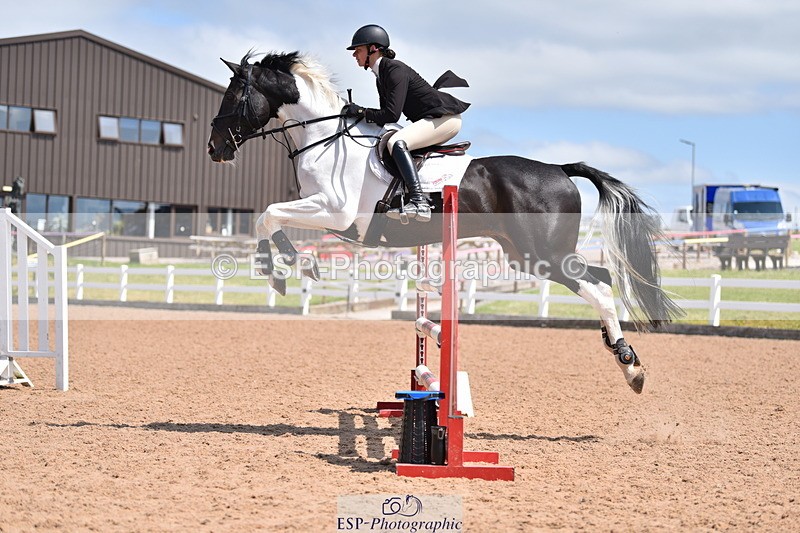 230531A-121936-00264 - Cls 4 Newcomers & 1.10m Open