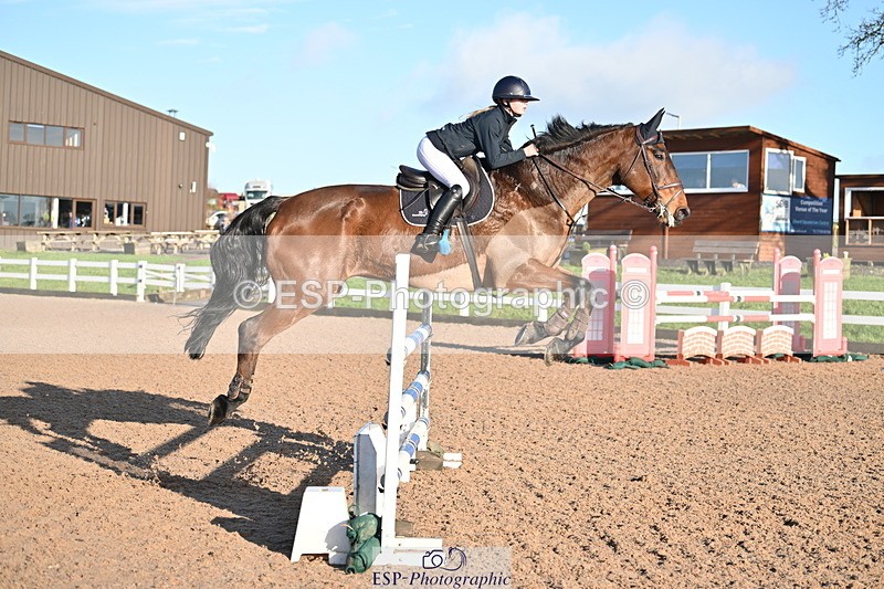 231210A-131627-02541 - Cls 20 Newcomers & 1.10m Open