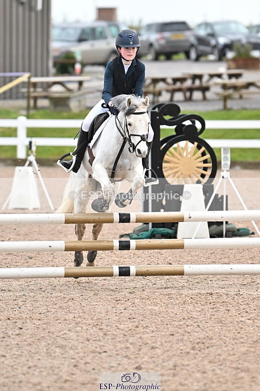 240310A-092955-01575 - Cls 1 Pony Intro 70cm