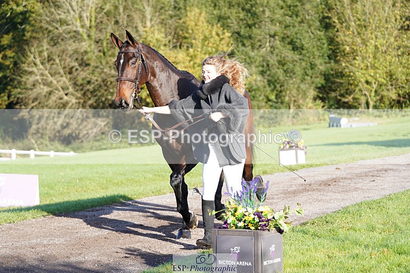 241026-101034-11668 - 055-Ellie.Fredericks-UPPER.CLASS.BRIT