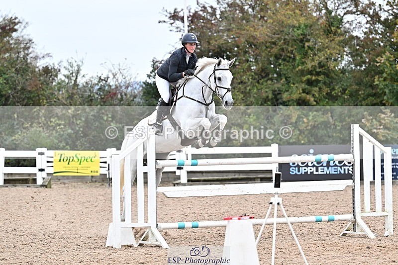 251015-153101-00910 - Cls 6 Foxhunter and 1.20m Open