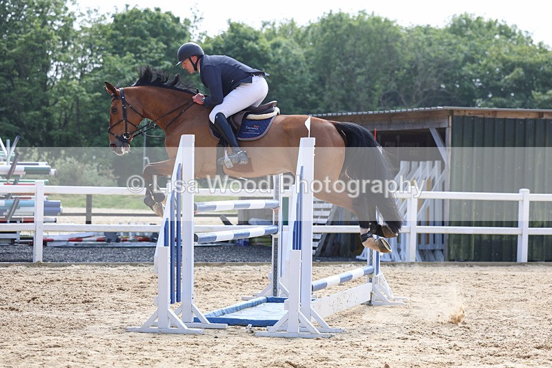 3E7A1202 - Class 14: Senior 1.15m Open