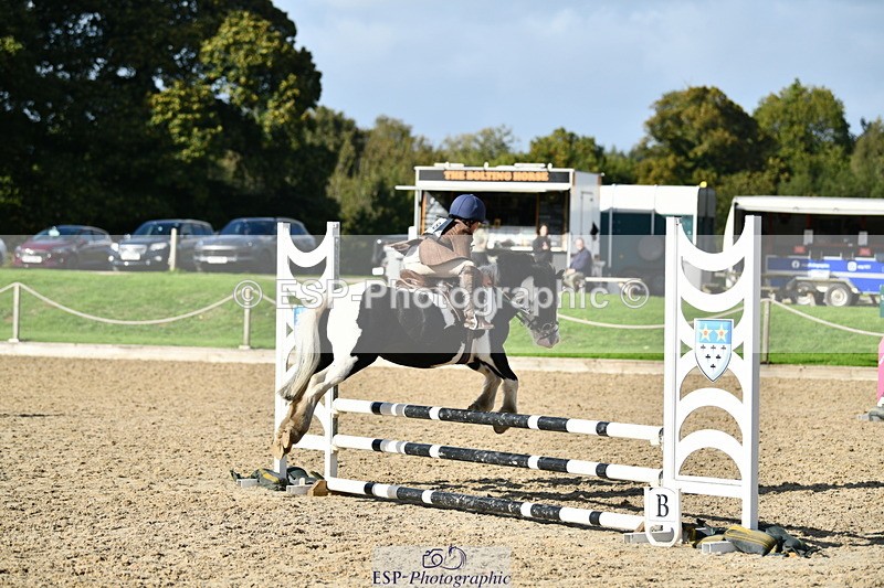 251004A-152243-01806 - Classes 8 & 9 70cm