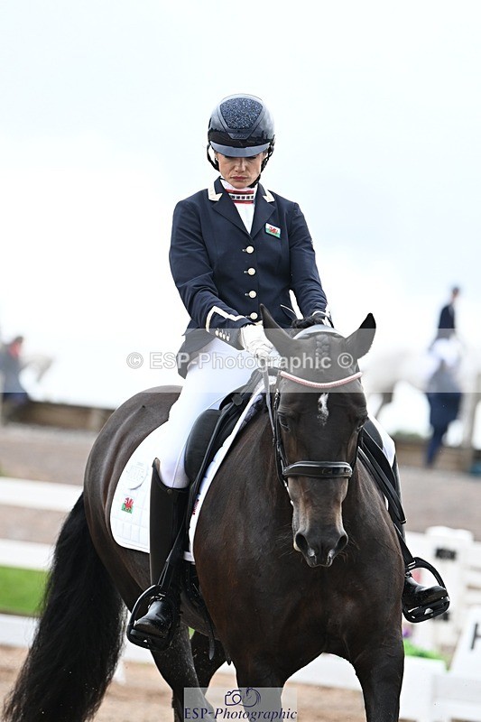 250907-124736-08441 - 005-Jessica.AllenHendrewen.Desert.Lady