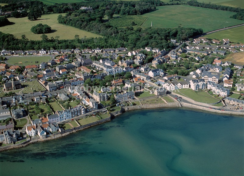 A00466A Coastal village of Elie in 2003