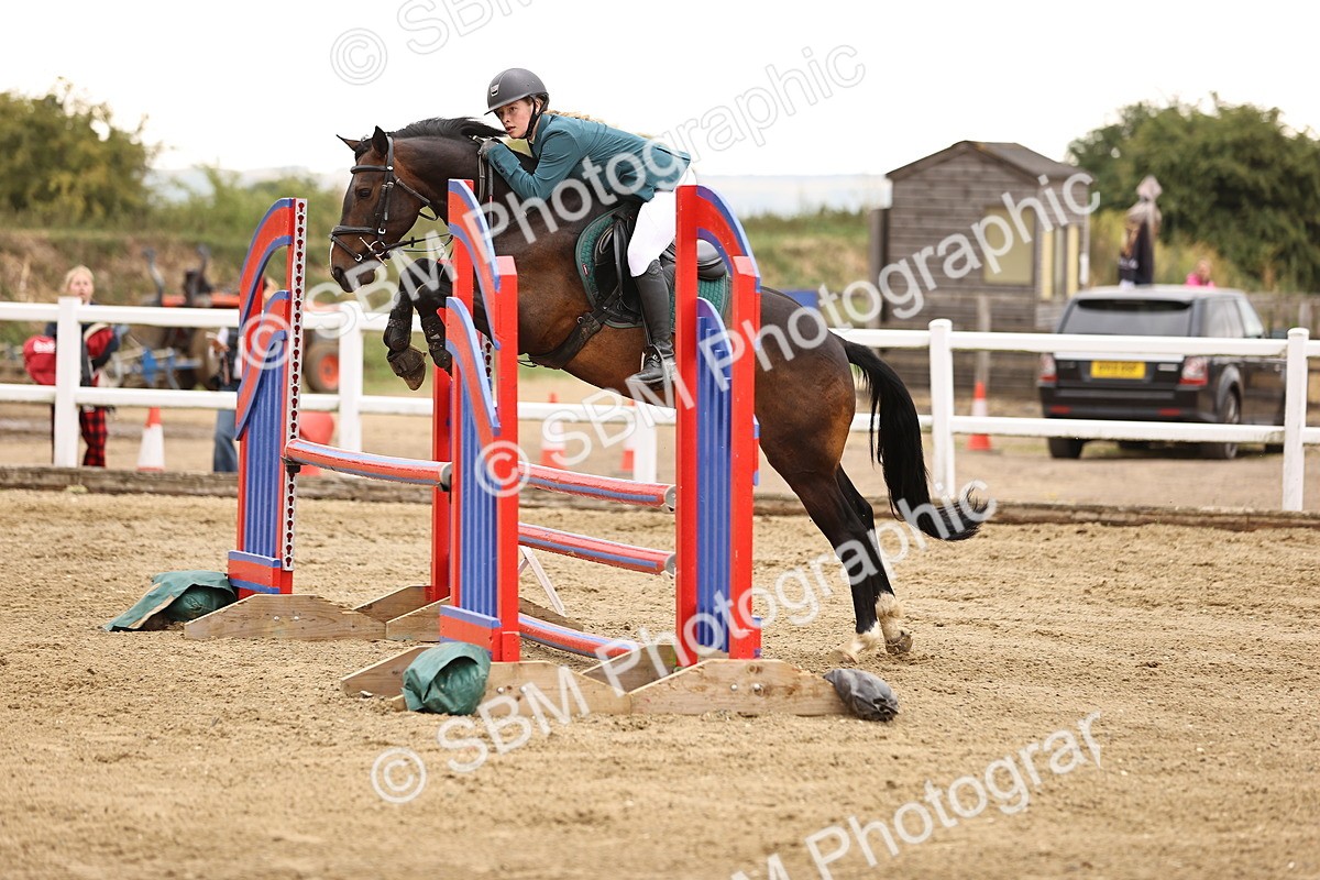 SBM_024366 - Class 8 - Clear Round