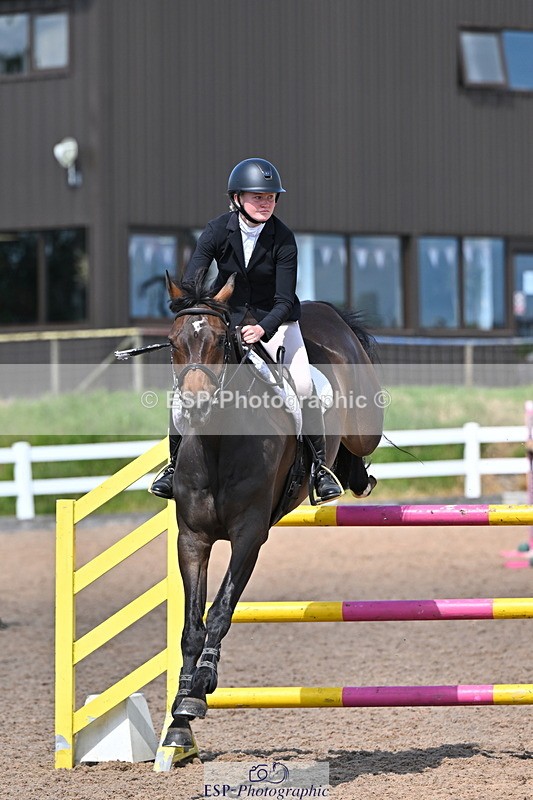 240619A-155112-01010 - Cls 5 Snr Foxhunter and 1.20m Open