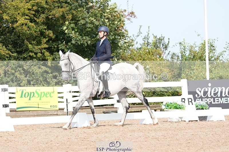 250817-103211-08079 - 149-Sophie.HawkeRAINBOW.DREAM