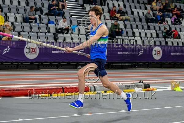 AgeInd25SAT-918174 - Field Male