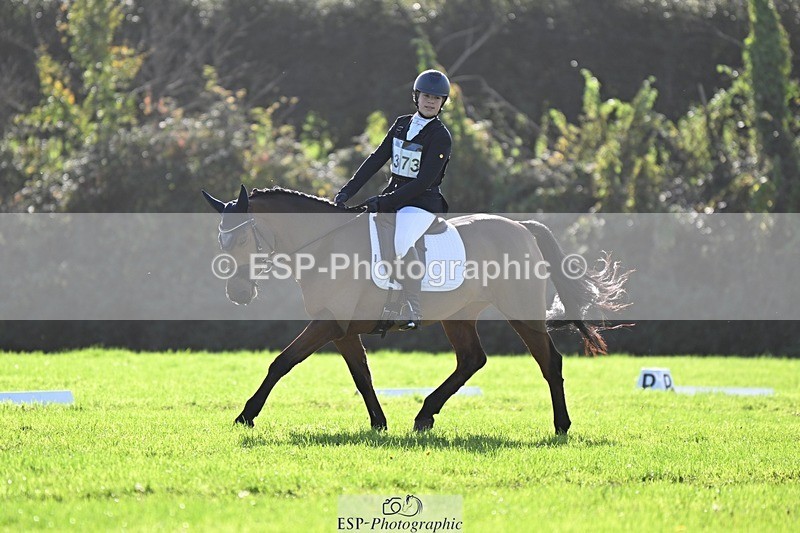 241025-115740-07256 - 373-Isabelle.Thwaite-BEACH.LADY