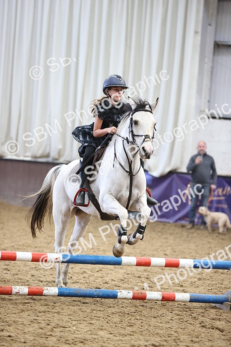 SBM_001622 - Class 3 - Horse & Hound 60cm