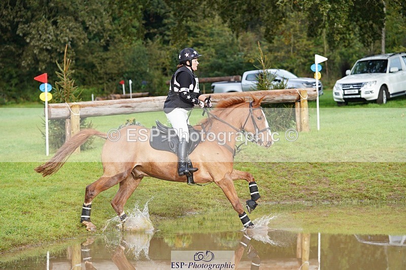 231021-094044-13330 - 606-GOLDEN.HEART.BREAKER-Emily.R.Vincent-SC+XC