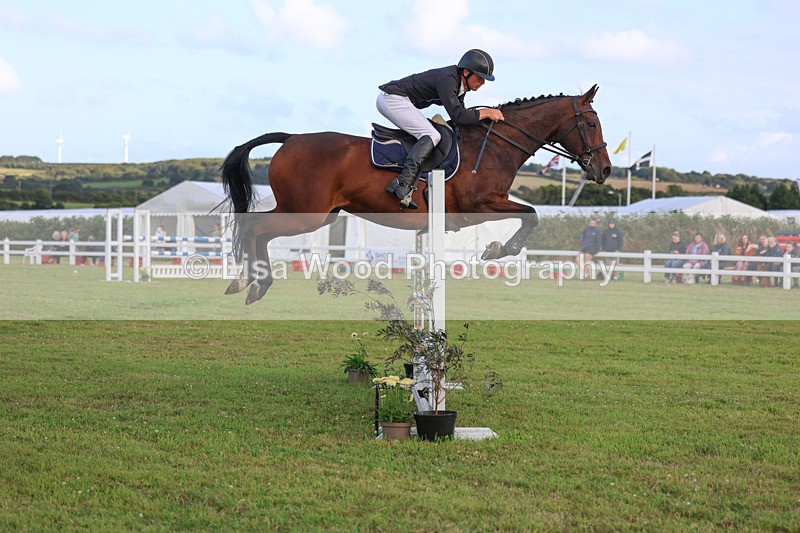 3E7A4932 - Class C1: Showjumping Senior Newcomers/1.10m open