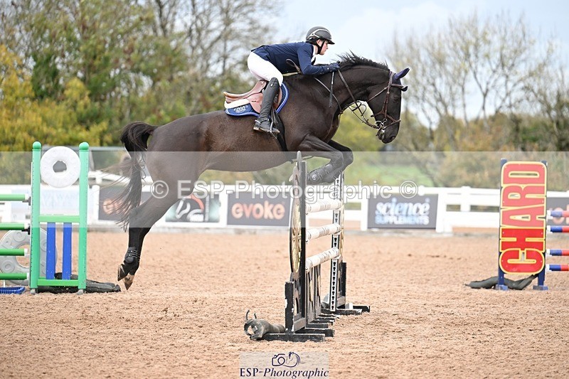 251022-142307-00644 - Cls 6 Snr Foxhunter 1.20m