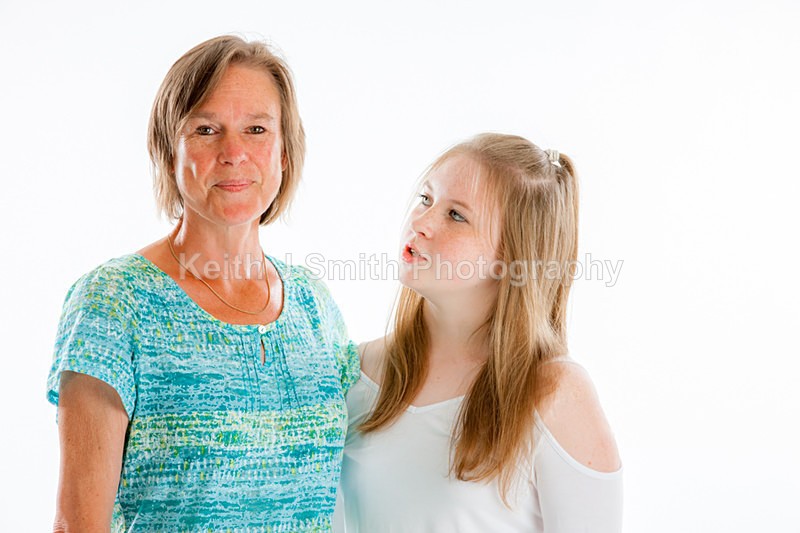 1SKJ6285 - Marianne and Family