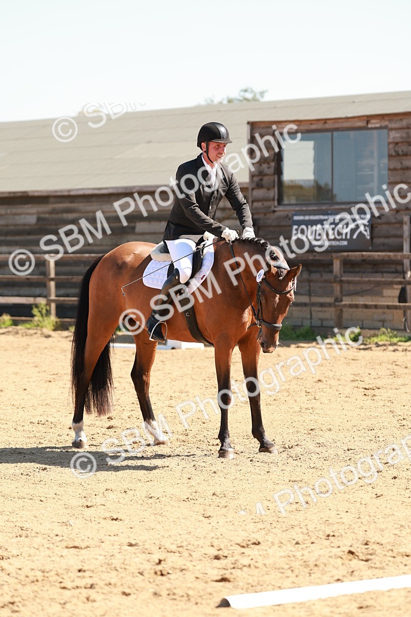SBM_011074 - Class 6 - Novice 1