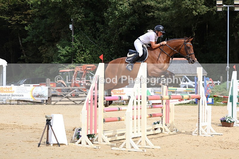3E7A4245 - Class 7: Senior Newcomers/1.10m open