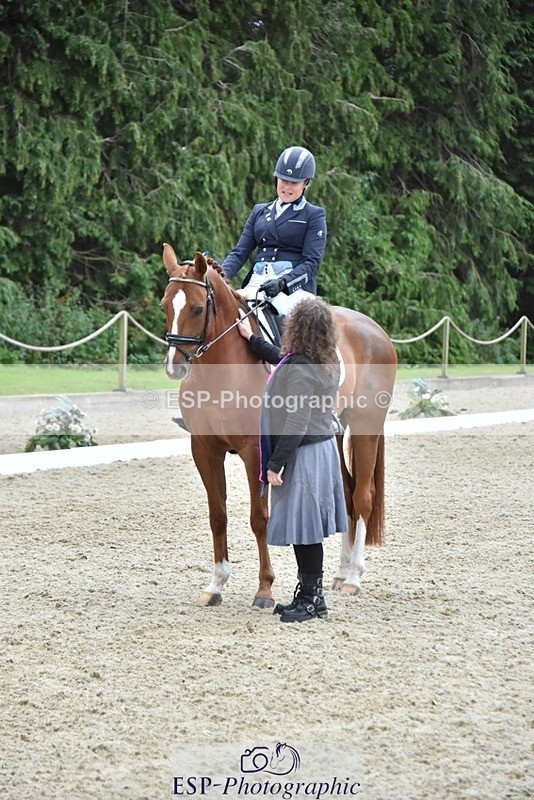 230813-181950-08819 - Medium Silver Presentations