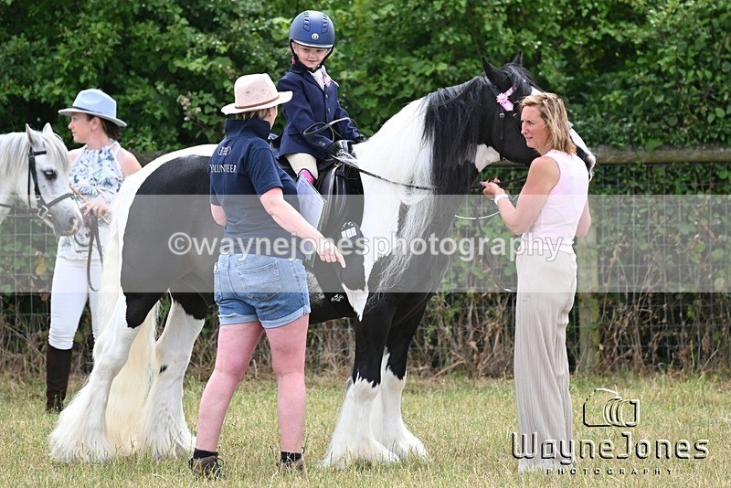 WJ6_8603 - Nancy & Churchill's first Show 22-06-25