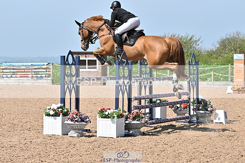 240509A-113027-01191 - Cls 9 Snr 1.20m Open