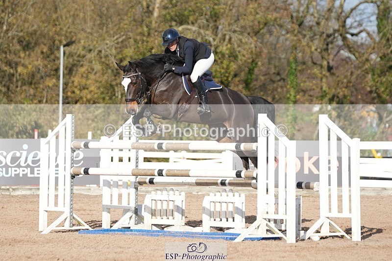 251108-132112-02704 - Cls 13 Foxhunter and 1.20m Open