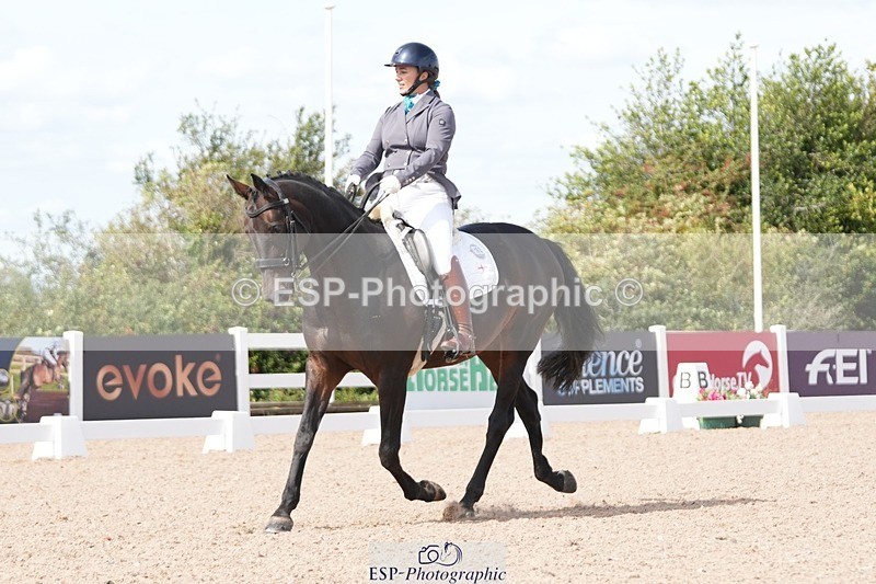 250906-135818-03433 - 102-Laura.MarshallCha.cha.herself