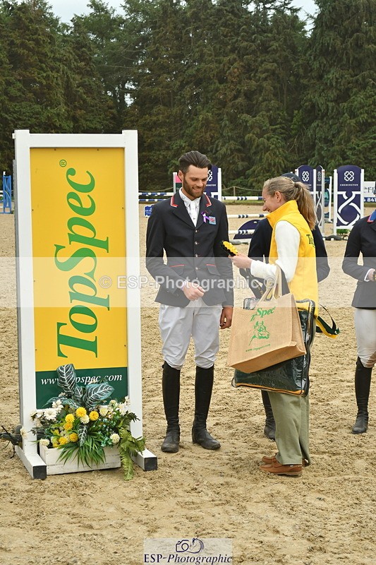 250525A-162211-18925 - Presentations Section D CCI 4 Star