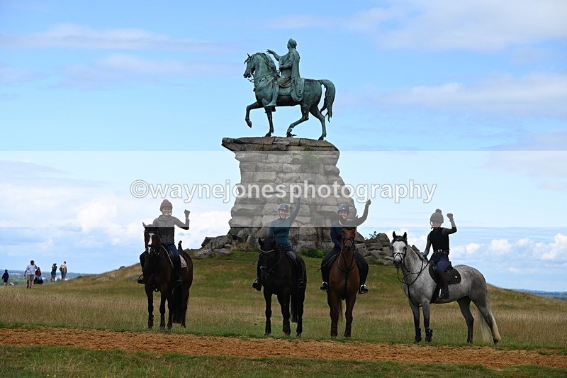 DSC_8385 - Time at Statue 13:52 to 14:33