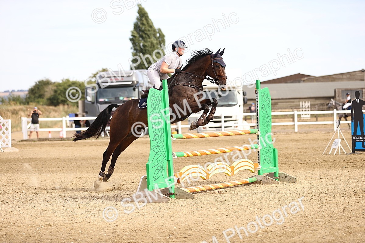 SBM_001503 - Class 6 - Senior Newcomers 1.10m