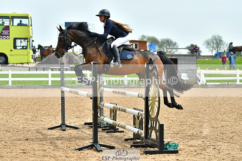 230514A-132658-02970 - Cls 25 Pony Foxhunter & 1.10m Open